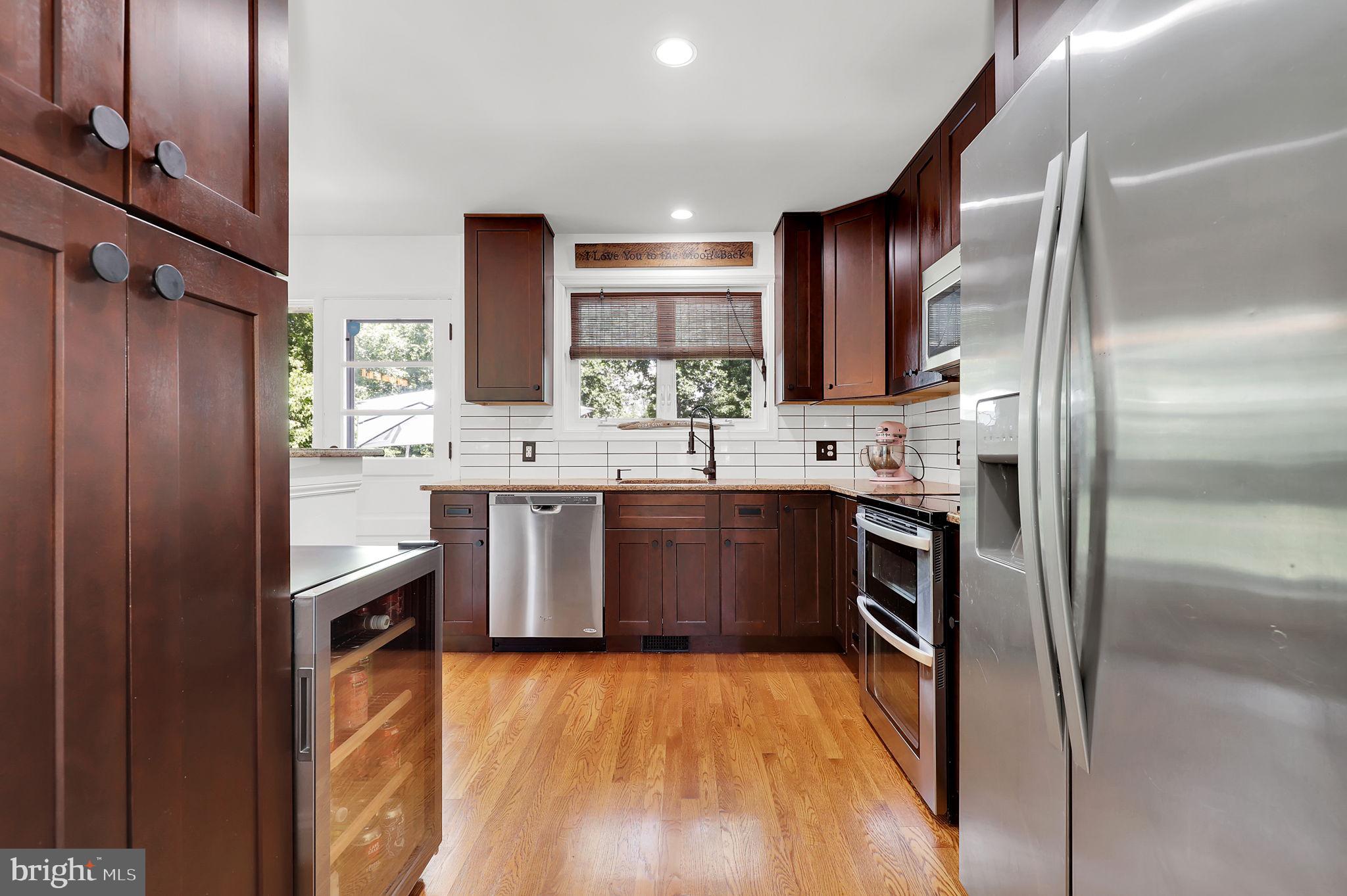 9803 Holmhurst Road Bethesda, MD 20817 - Photo 11 of 32 Gallery Image 11