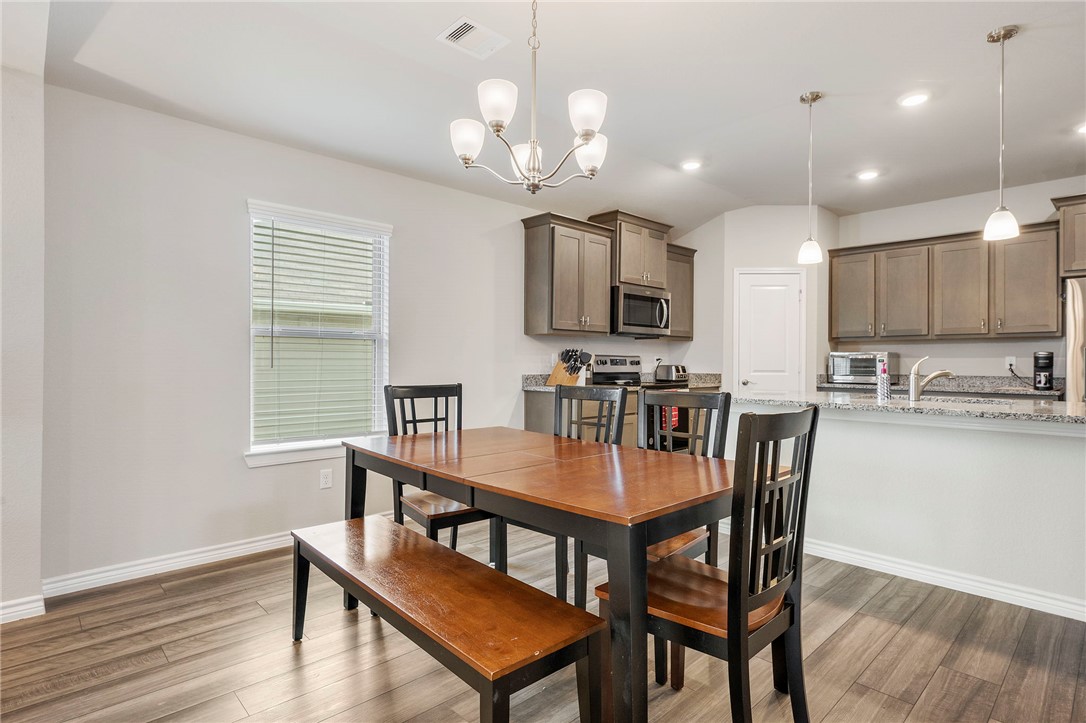 2078 Chief Street Bryan, TX 77807 - Photo 7 of 19