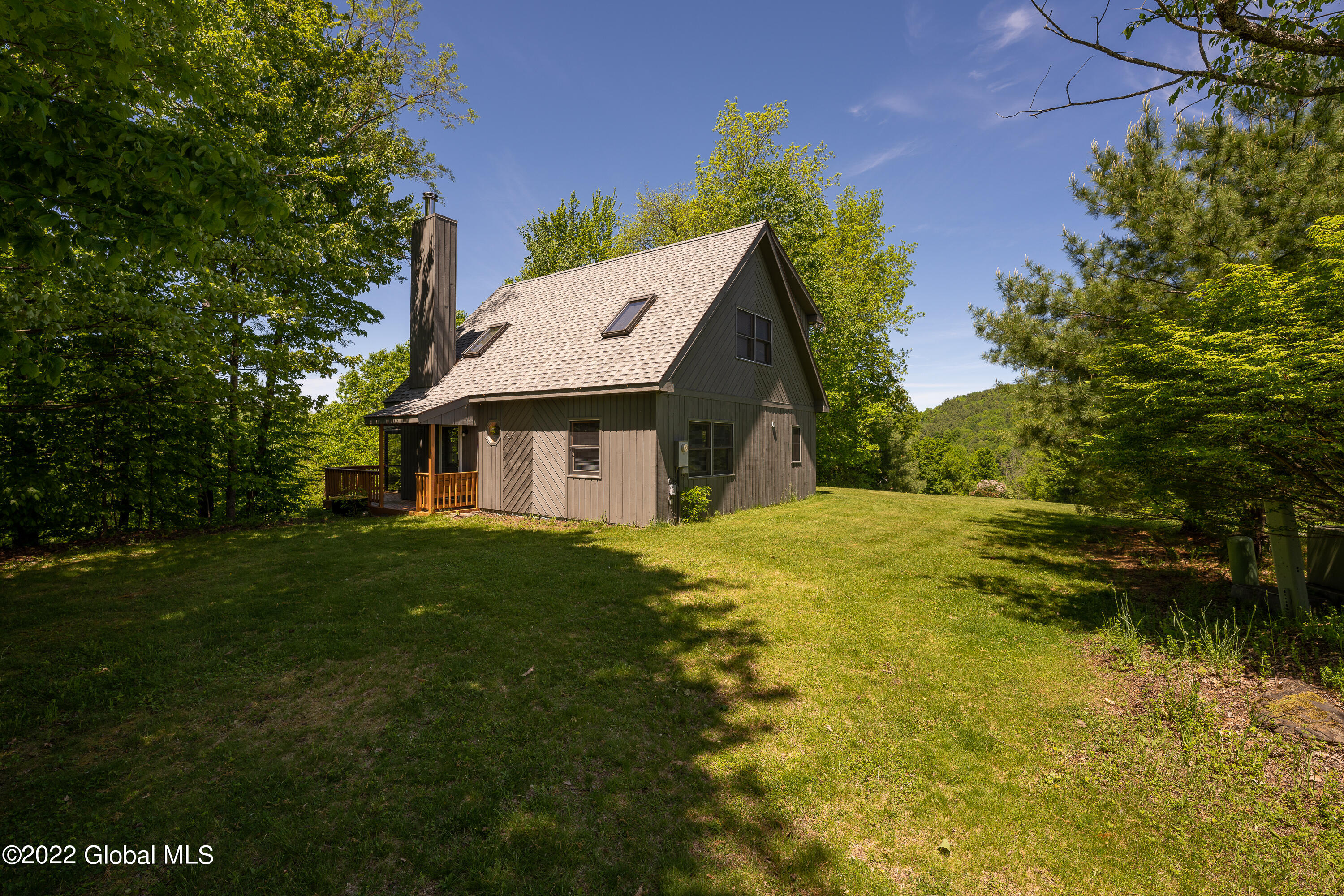 41 Ridgecrest Way Hampton, NY 12887 - Photo 1 of 67 0Front 1