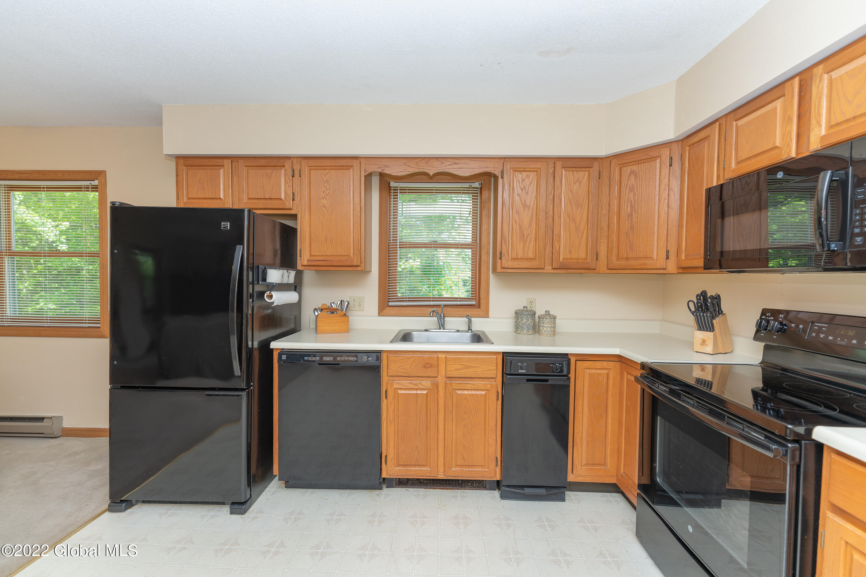 41 Ridgecrest Way Hampton, NY 12887 - Photo 21 of 67 4Kitchen 3