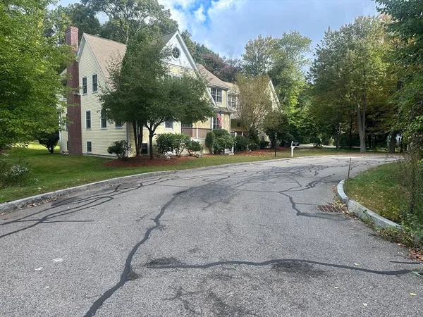 $4,300 | 18 Edgemoor Circle, Unit 18, Wellesley, MA 02482