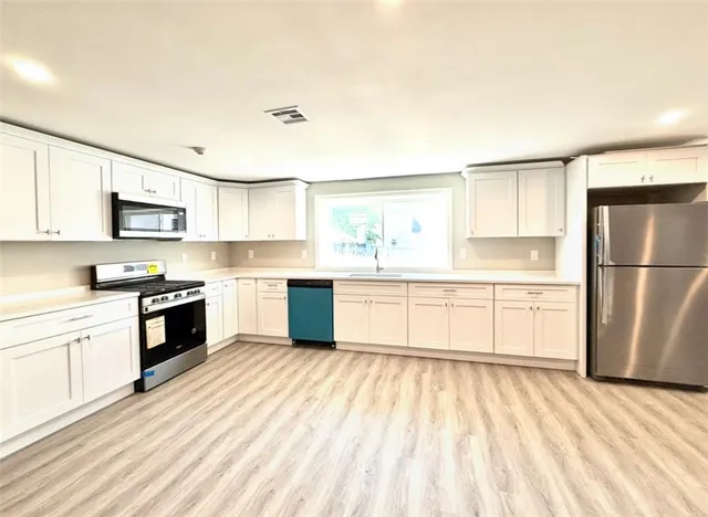 $2,100 | 83 Power Road, Unit 3, Pawtucket, RI 02860