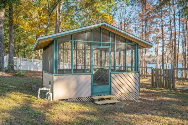 $529,900 | 516 Blue Pond Circle, Ponce de Leon, FL 32455