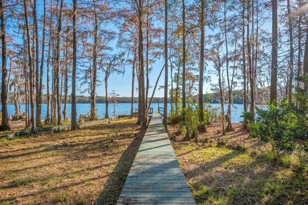 $529,900 | 516 Blue Pond Circle, Ponce de Leon, FL 32455