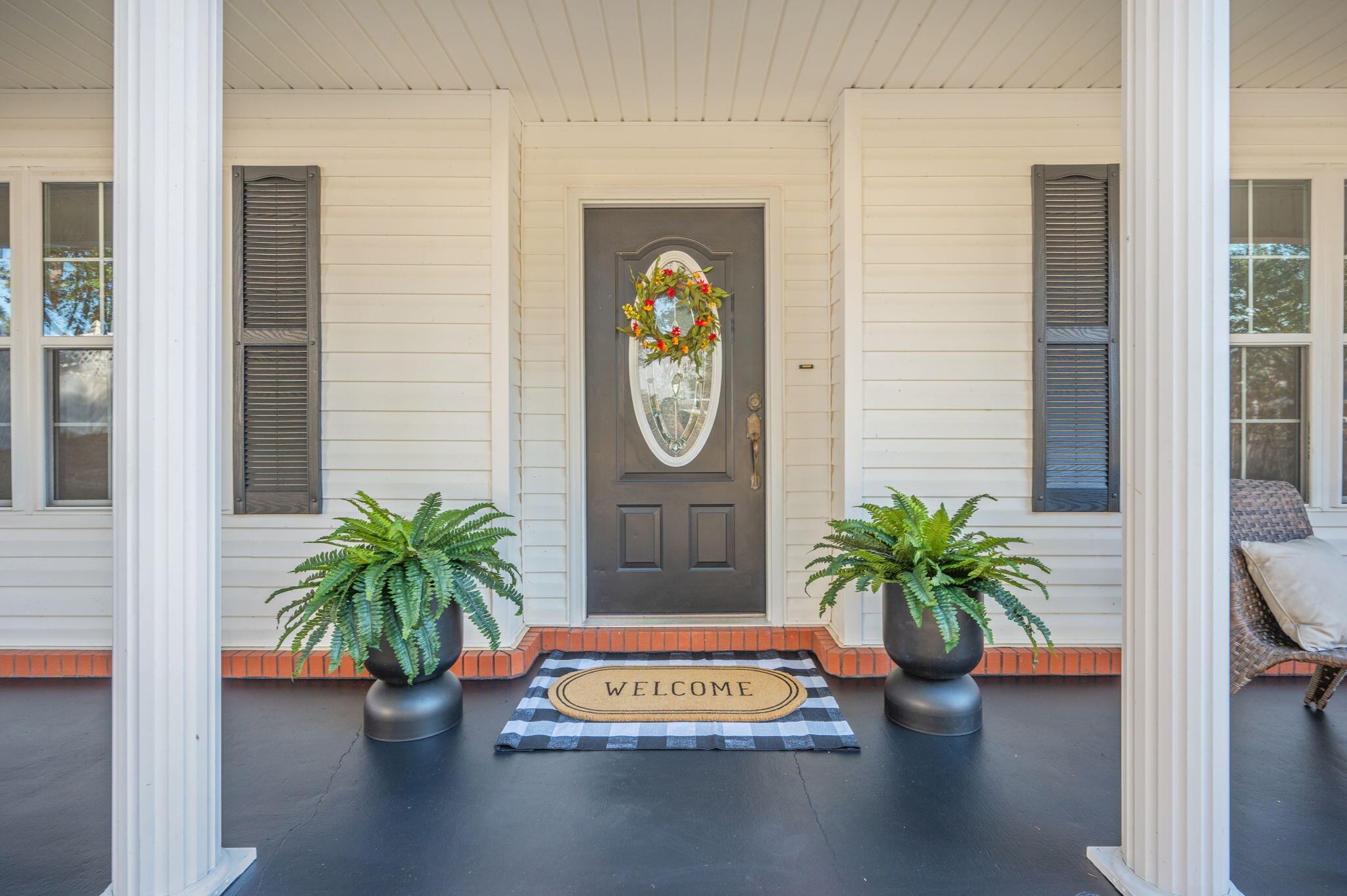 516 Blue Pond Circle Ponce de Leon, FL 32455 - Photo 6 of 39 a view of a lobby with chair and table
