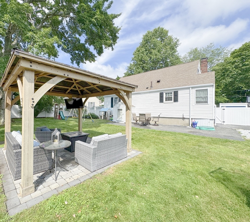 9 Reynolds Road Peabody, MA 01960 - Photo 39 of 40