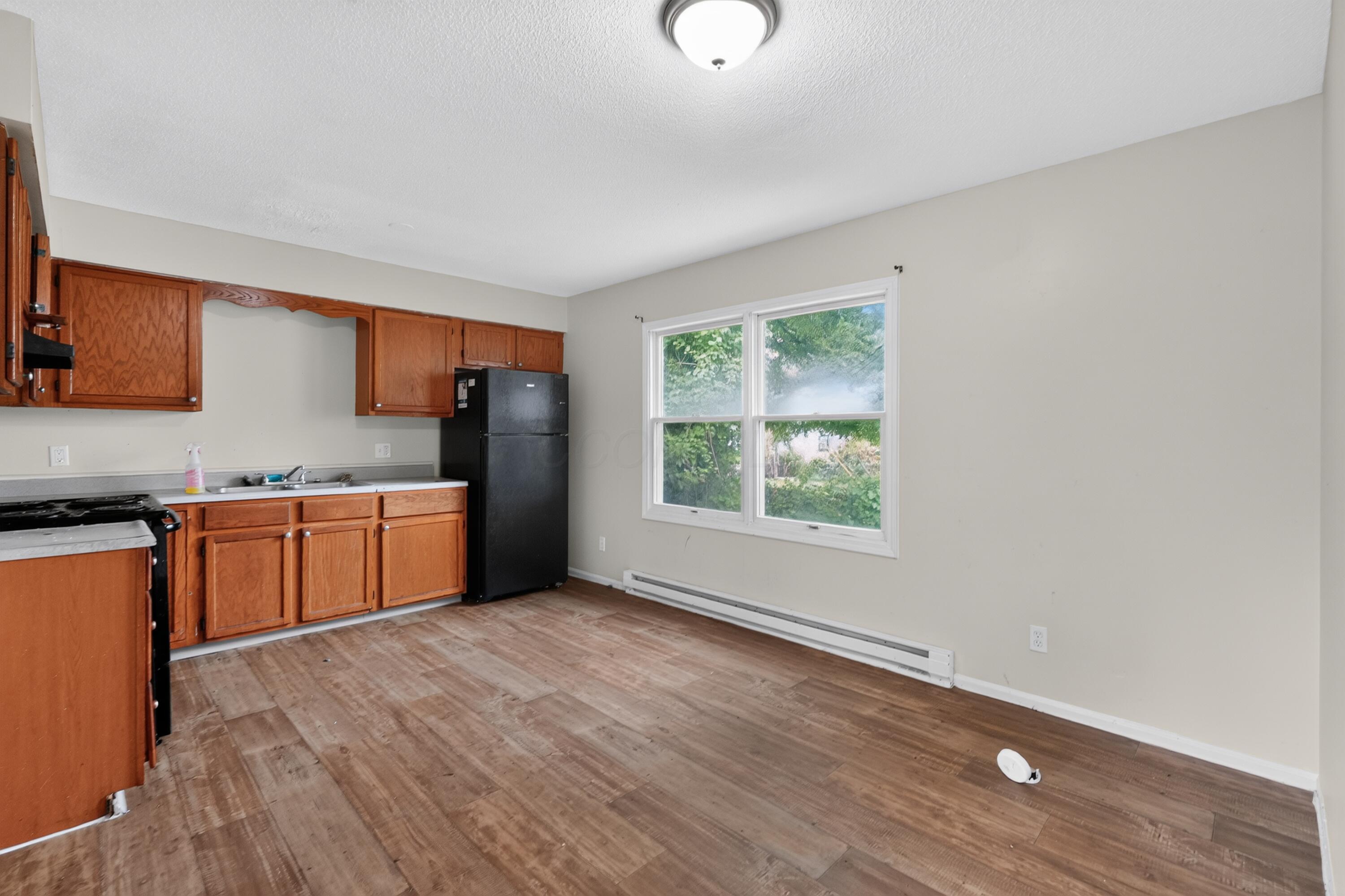 2106 Sagamore Road Columbus, OH 43219 - Photo 7 of 16 07_2106_Sagamore_Rd-Kitchen-re-4
