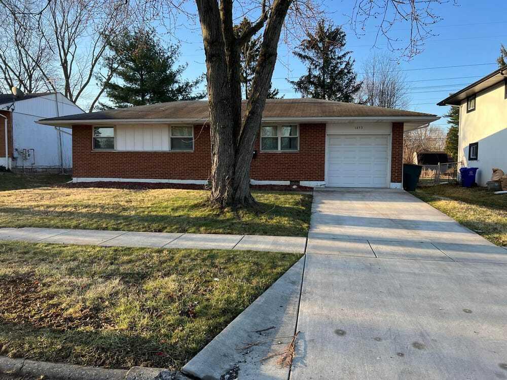 1453 Norma Road Columbus, OH 43229 - Photo 1 of 14 Front view