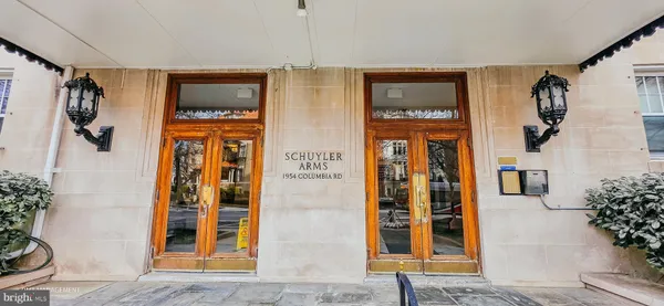 $1,600 | 1954 Columbia Road Northwest, Unit 104, Washington, DC 20009