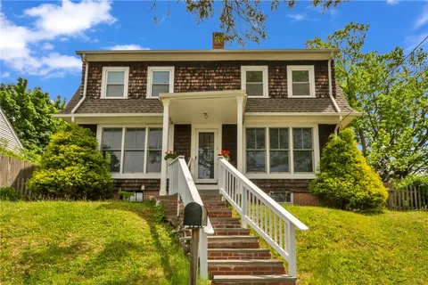 $459,000 | 14 Barnsdale Road, East Providence, RI 02914