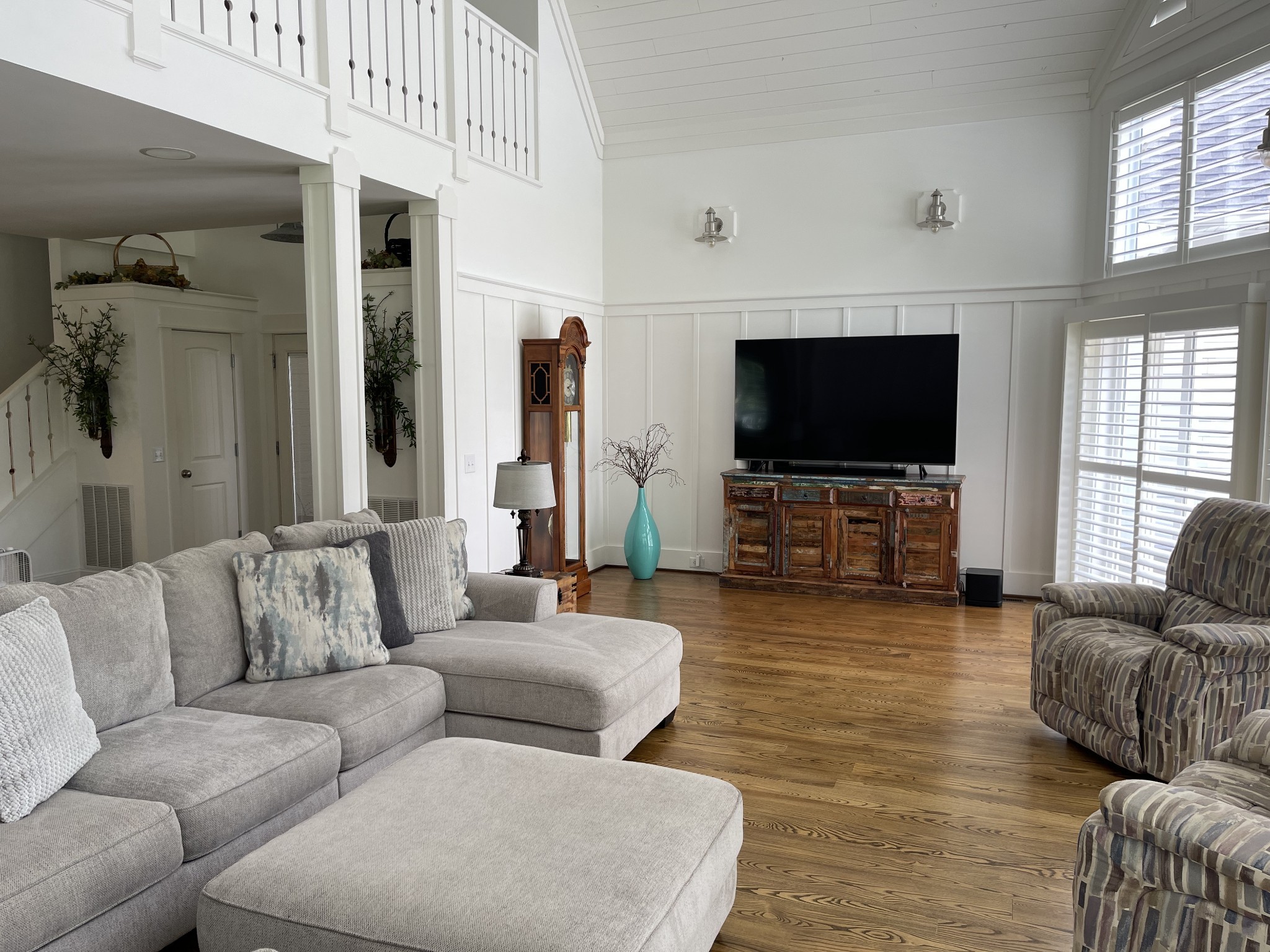 1895 Zeb Warren Road Cookeville, TN 38506 - Photo 40 of 70 a living room with furniture and a flat screen tv