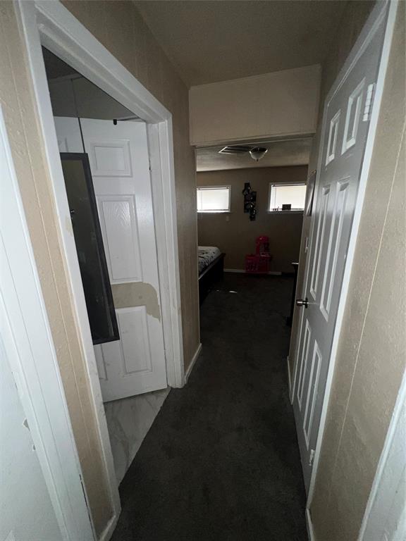 9104 Farmers Road White Settlement, TX 76108 - Photo 14 of 40 View of hallway