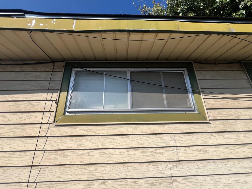 9104 Farmers Road White Settlement, TX 76108 - Photo 23 of 40 View of side of home