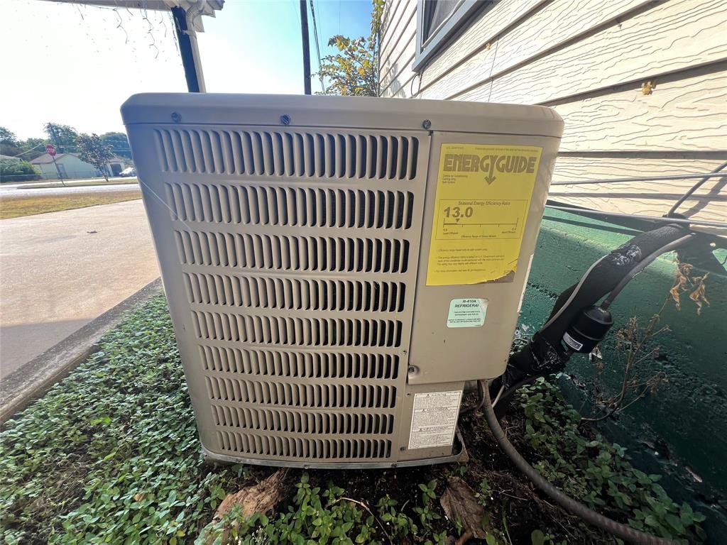 9104 Farmers Road White Settlement, TX 76108 - Photo 28 of 40 Exterior view of a cooling unit
