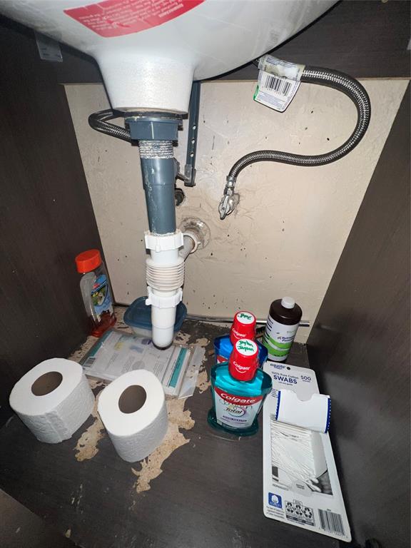 9104 Farmers Road White Settlement, TX 76108 - Photo 6 of 40 Kitchen view