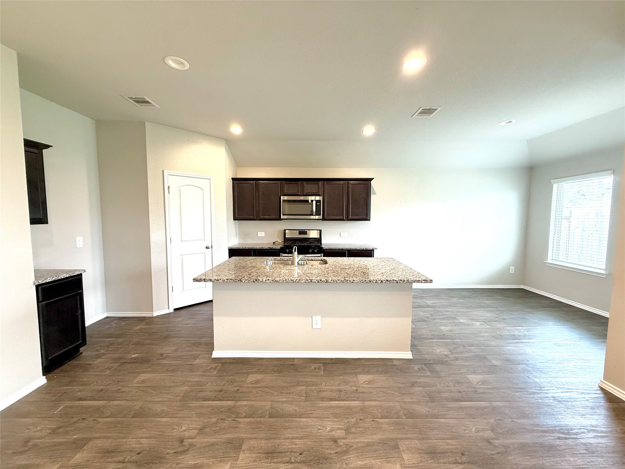 2315 Chaparrel Clf Trail Spring, TX 77373 - Photo 3 of 34