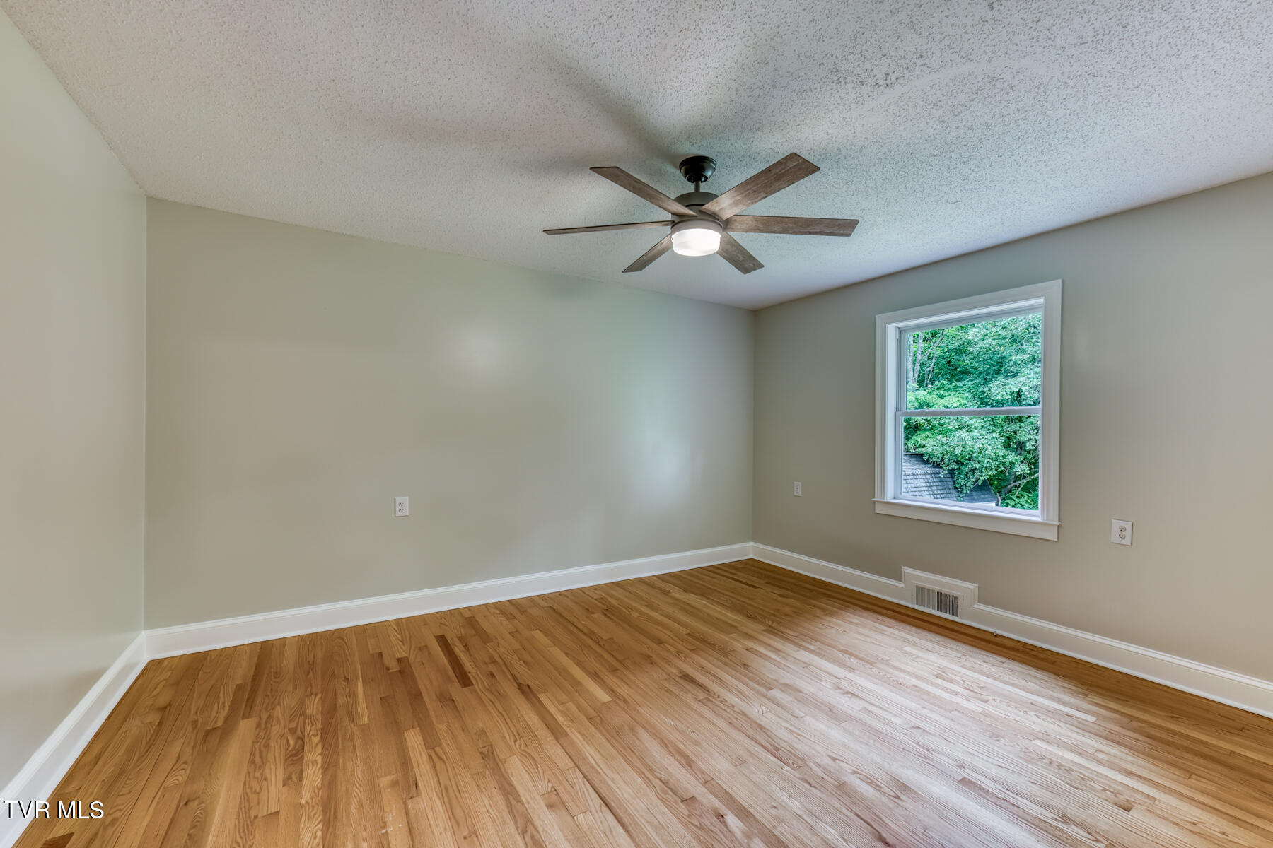3935 Erwin Highway Afton, TN 37616 - Photo 29 of 83 3935 Erwin Hwy-26