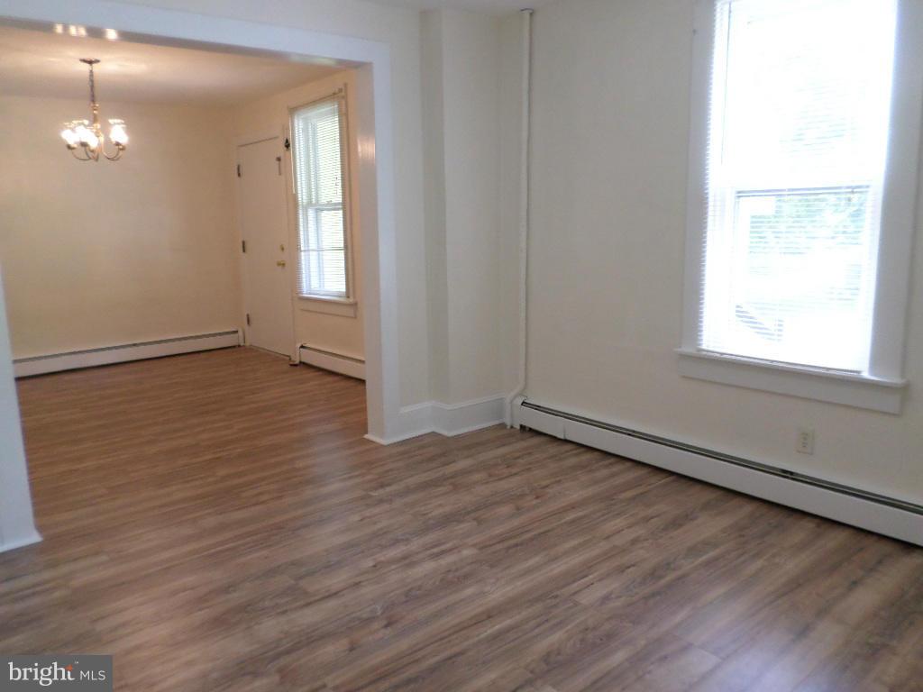 838 Old Manchester Road Westminster, MD 21157 - Photo 8 of 29 Living Room