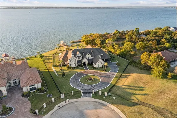 $5,999,999 | 916 Cedar Shores Drive, Heath, TX 75032