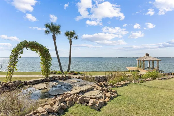 $5,999,999 | 916 Cedar Shores Drive, Heath, TX 75032