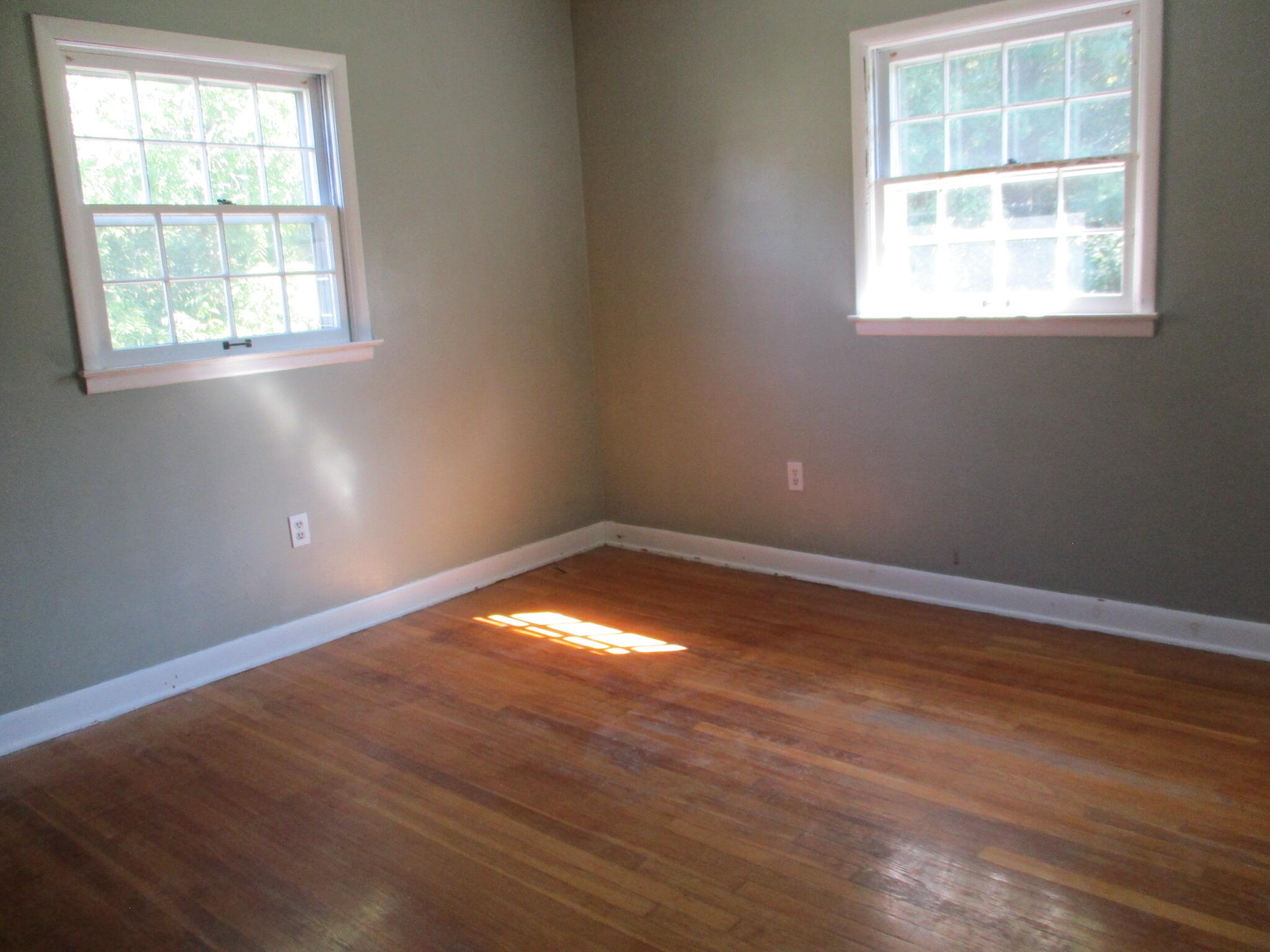 114 Green Valley Road Bristol, VA 24202 - Photo 5 of 11 IMG_1399