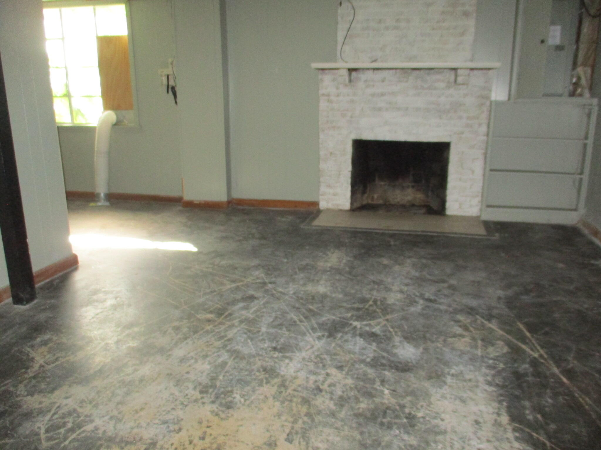114 Green Valley Road Bristol, VA 24202 - Photo 6 of 11 IMG_1415