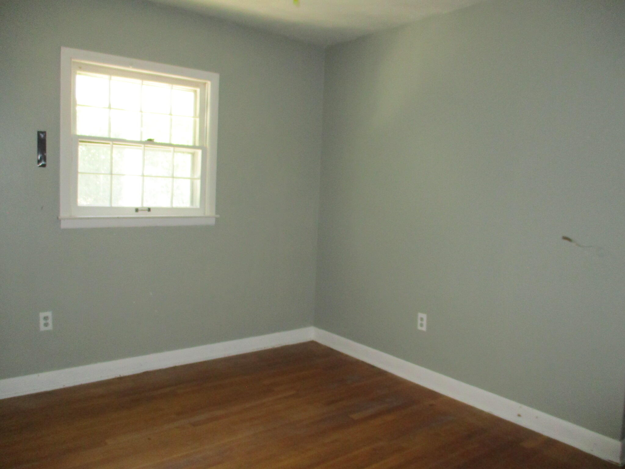114 Green Valley Road Bristol, VA 24202 - Photo 8 of 11 IMG_1394