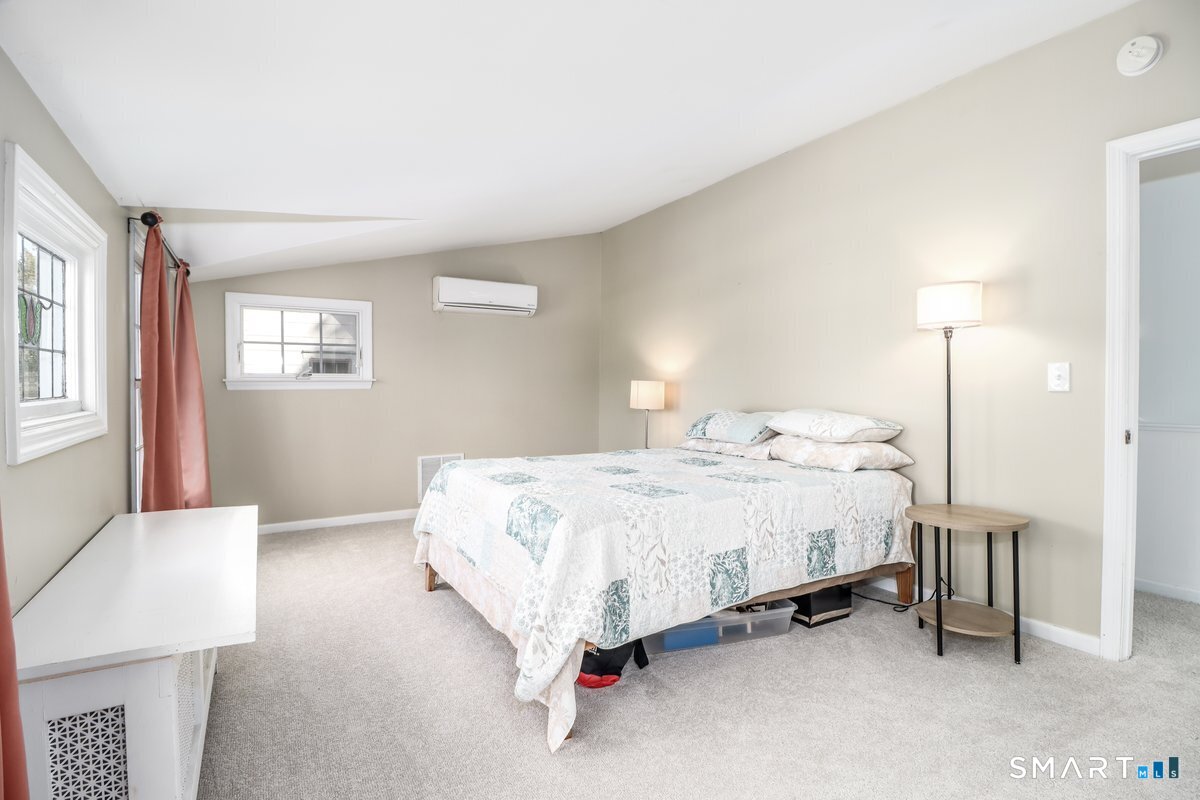 190 Toms Road Stamford, CT 06906 - Photo 23 of 34