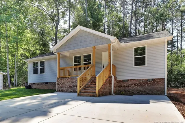 $1,750 | 1036 Meadow Reach, Sanford, NC 27332