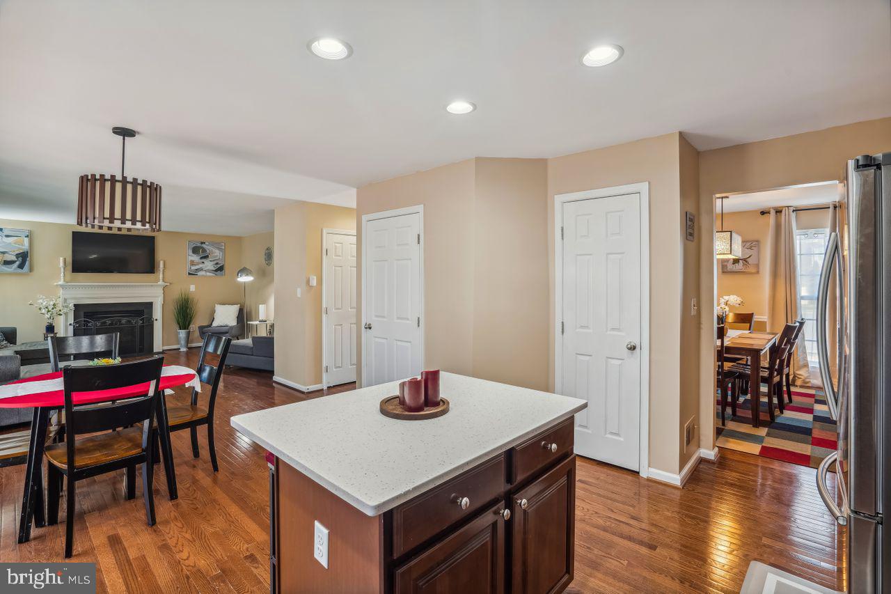 9585 Chaton Road Laurel, MD 20723 - Photo 11 of 38 Eat in kitchen