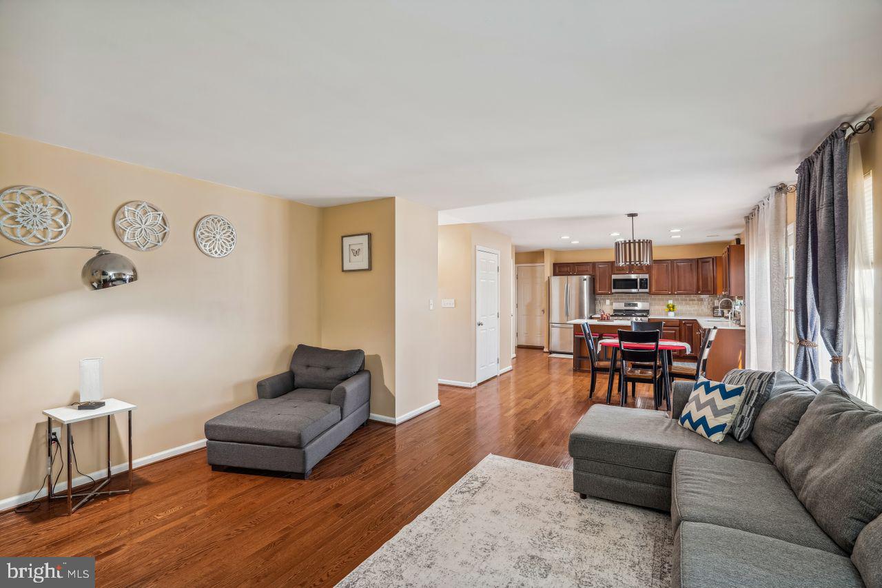 9585 Chaton Road Laurel, MD 20723 - Photo 15 of 38 Family Room