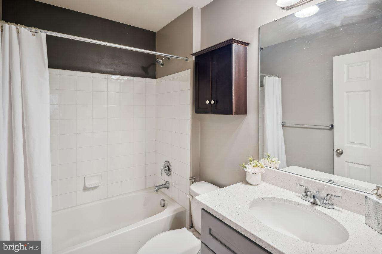 9585 Chaton Road Laurel, MD 20723 - Photo 26 of 38 Hallway Bathroom