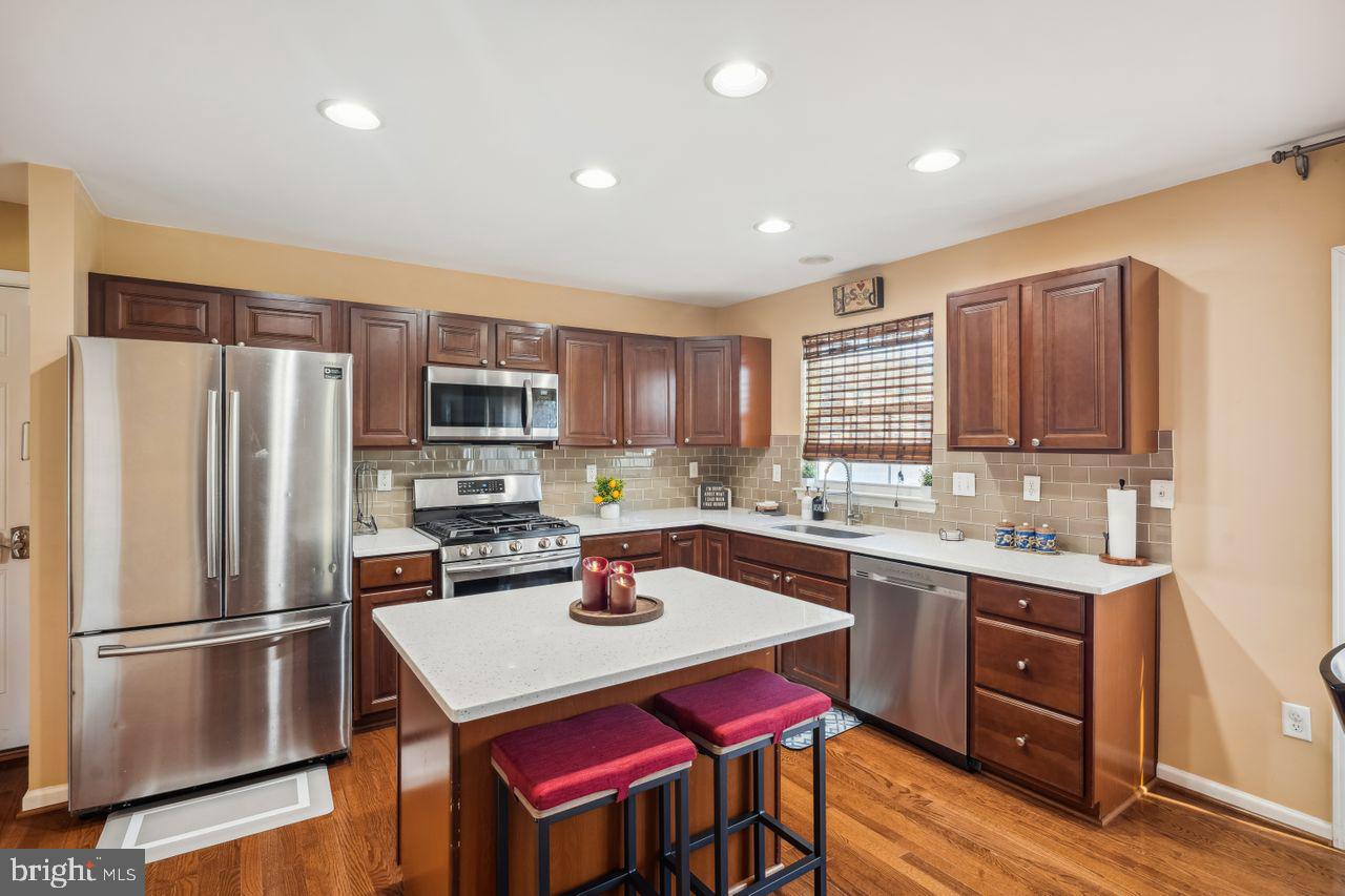 9585 Chaton Road Laurel, MD 20723 - Photo 10 of 38 Eat in kitchen