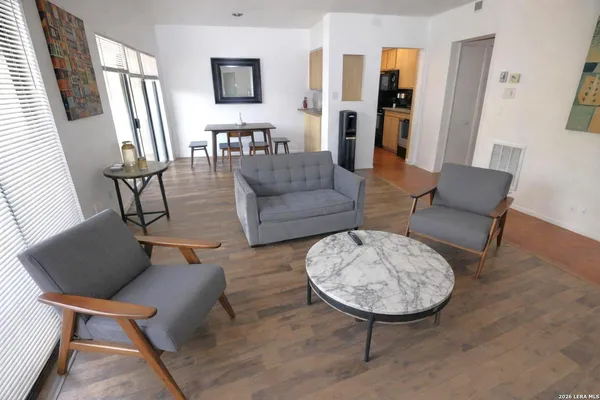 $130,000 | 8642 Fredericksburg Road, Unit 313, San Antonio, TX 78240