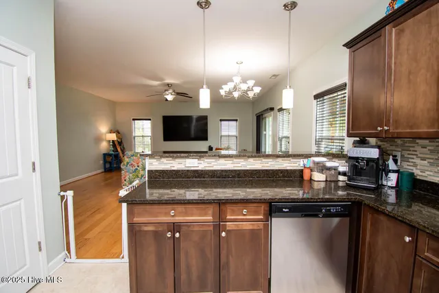 $315,000 | 251 East Ivybridge Drive, Hubert, NC 28539