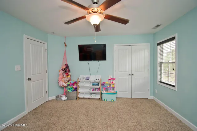 $315,000 | 251 East Ivybridge Drive, Hubert, NC 28539