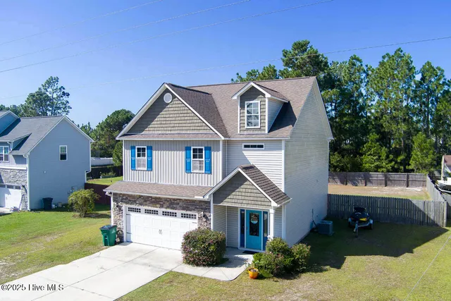 $315,000 | 251 East Ivybridge Drive, Hubert, NC 28539