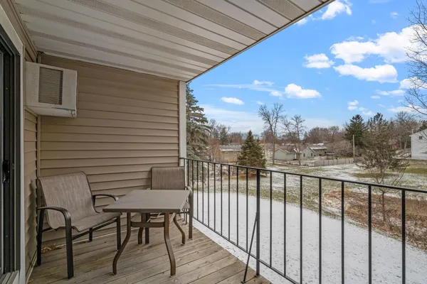 $2,195 | 4151 Boone Avenue North, Unit 203, New Hope, MN 55427