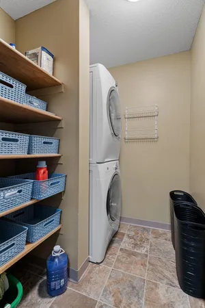 $2,195 | 4151 Boone Avenue North, Unit 203, New Hope, MN 55427