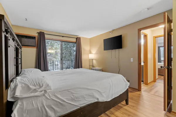 $2,195 | 4151 Boone Avenue North, Unit 203, New Hope, MN 55427