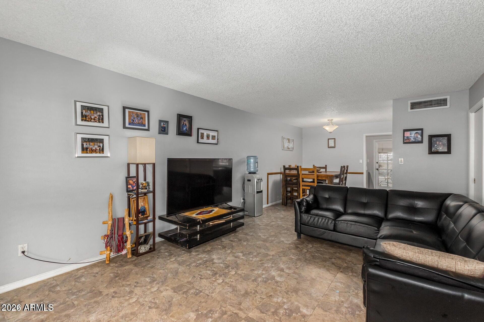 2925 West Lamar Road Phoenix, AZ 85017 - Photo 14 of 34 20240215210938010706000000-o