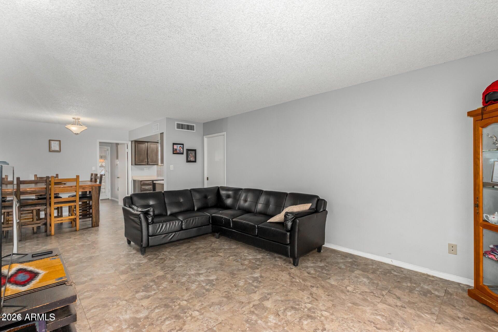2925 West Lamar Road Phoenix, AZ 85017 - Photo 15 of 34 20240215210940281306000000-o