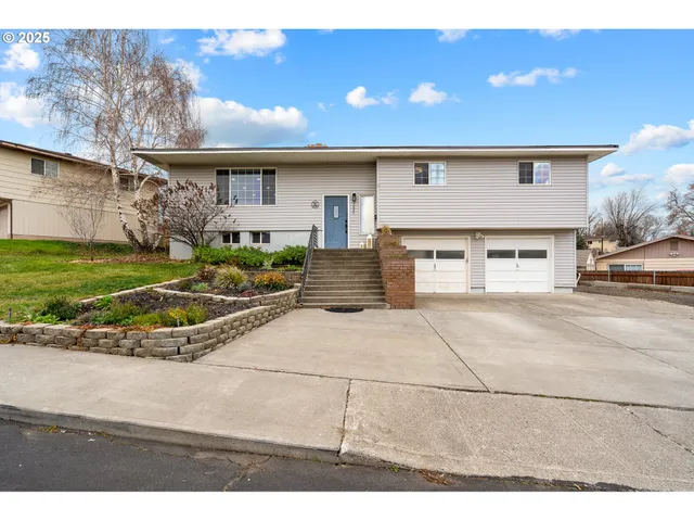 $355,000 | 3226 Southwest Isaac Avenue, Pendleton, OR 97801