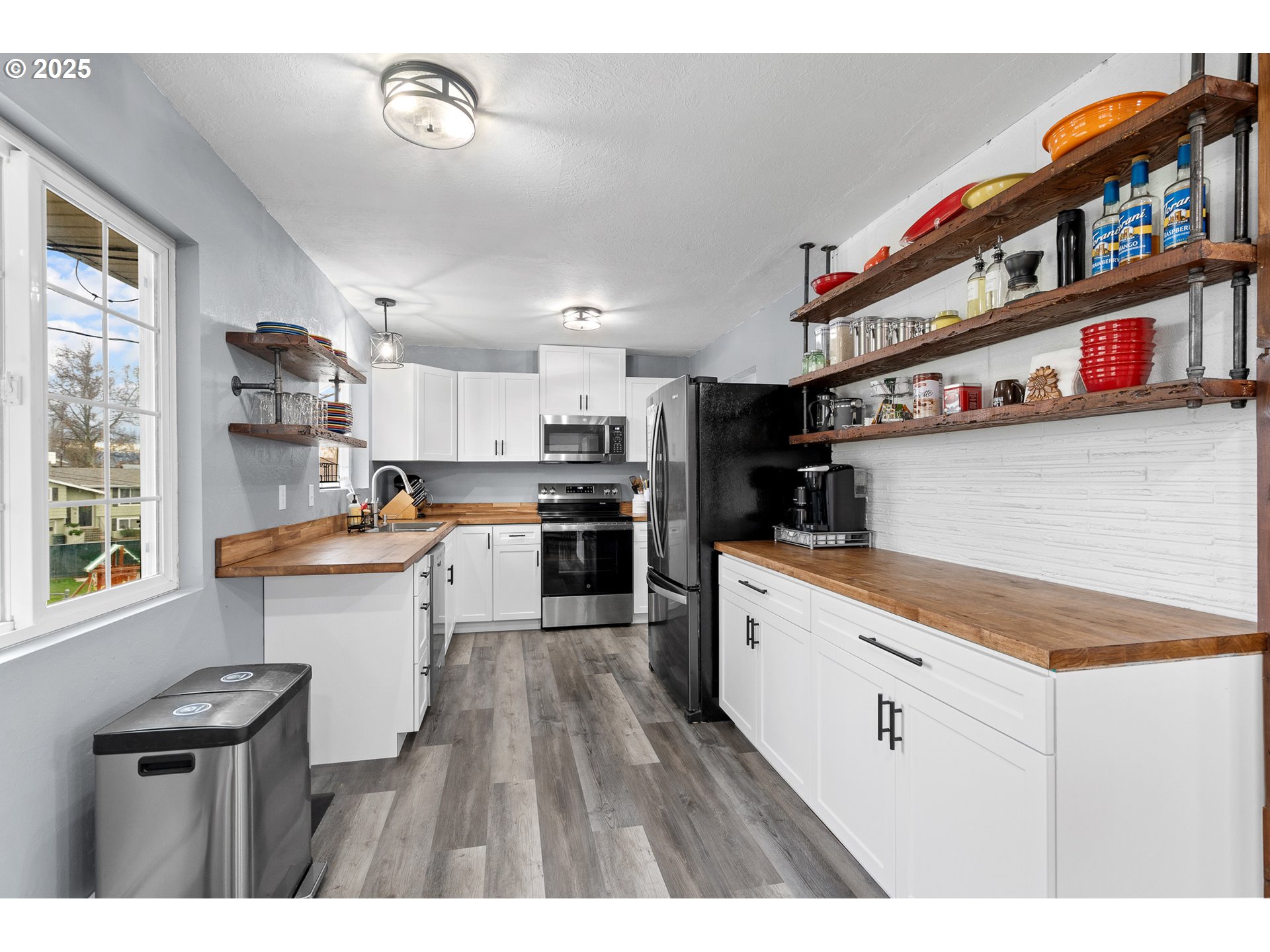 3226 Southwest Isaac Avenue Pendleton, OR 97801 - Photo 12 of 38