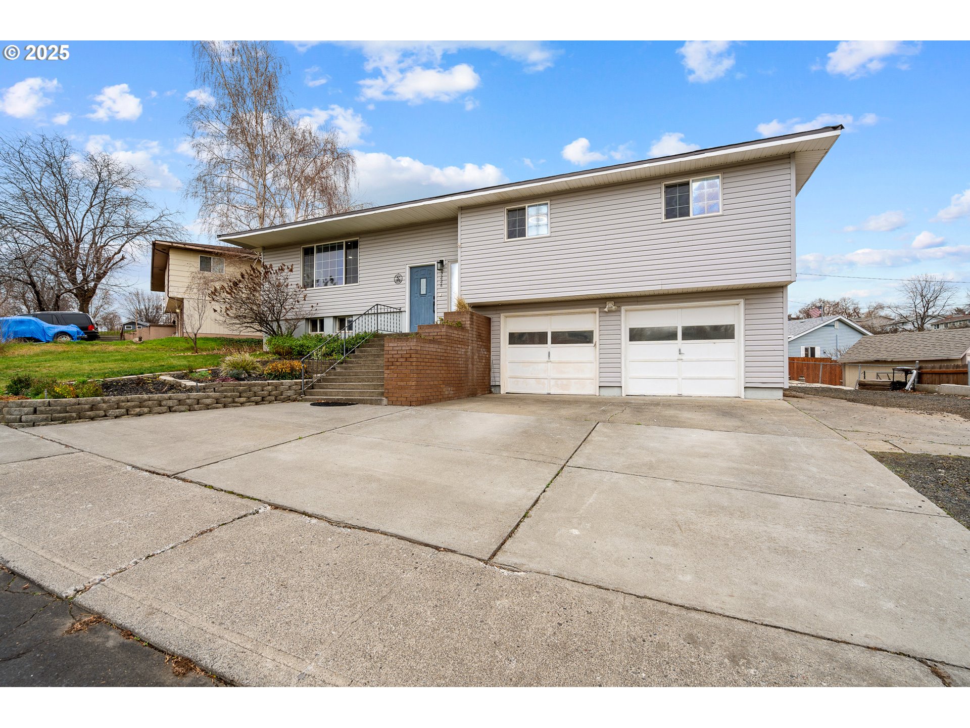3226 Southwest Isaac Avenue Pendleton, OR 97801 - Photo 2 of 38