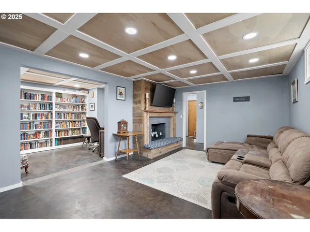 $355,000 | 3226 Southwest Isaac Avenue, Pendleton, OR 97801