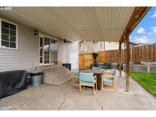 $355,000 | 3226 Southwest Isaac Avenue, Pendleton, OR 97801