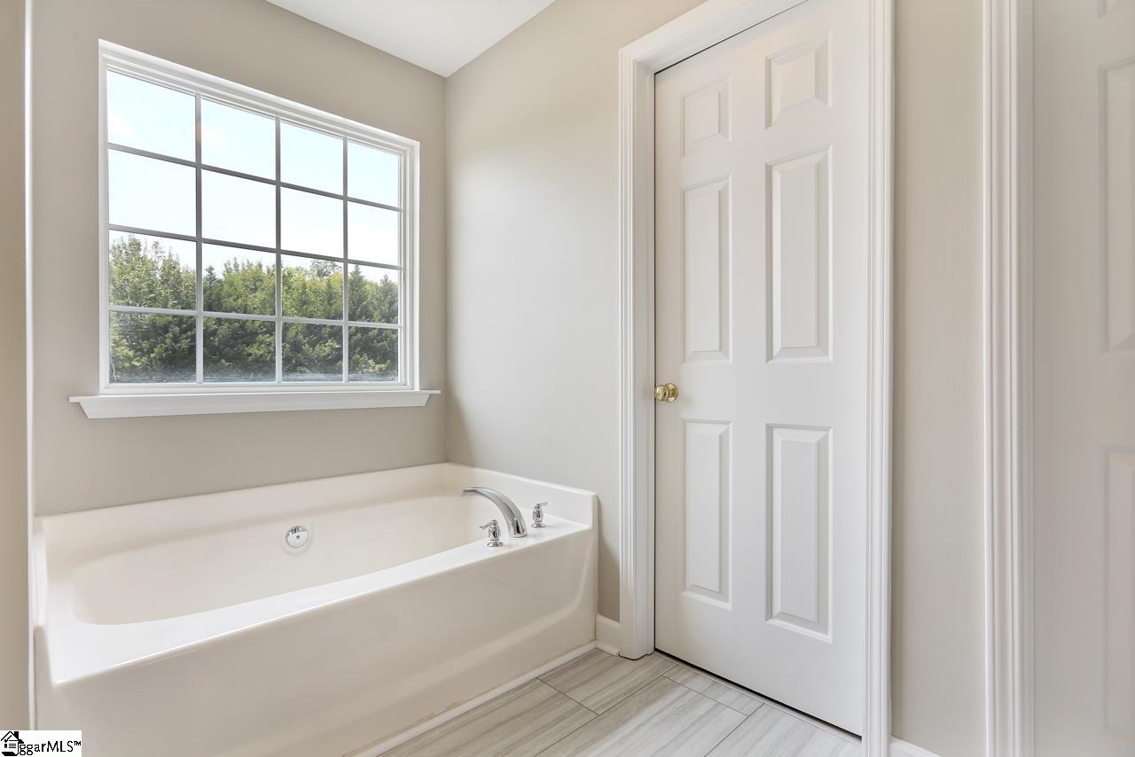 40 North Henderson Road Travelers Rest, SC 29690 - Photo 23 of 36