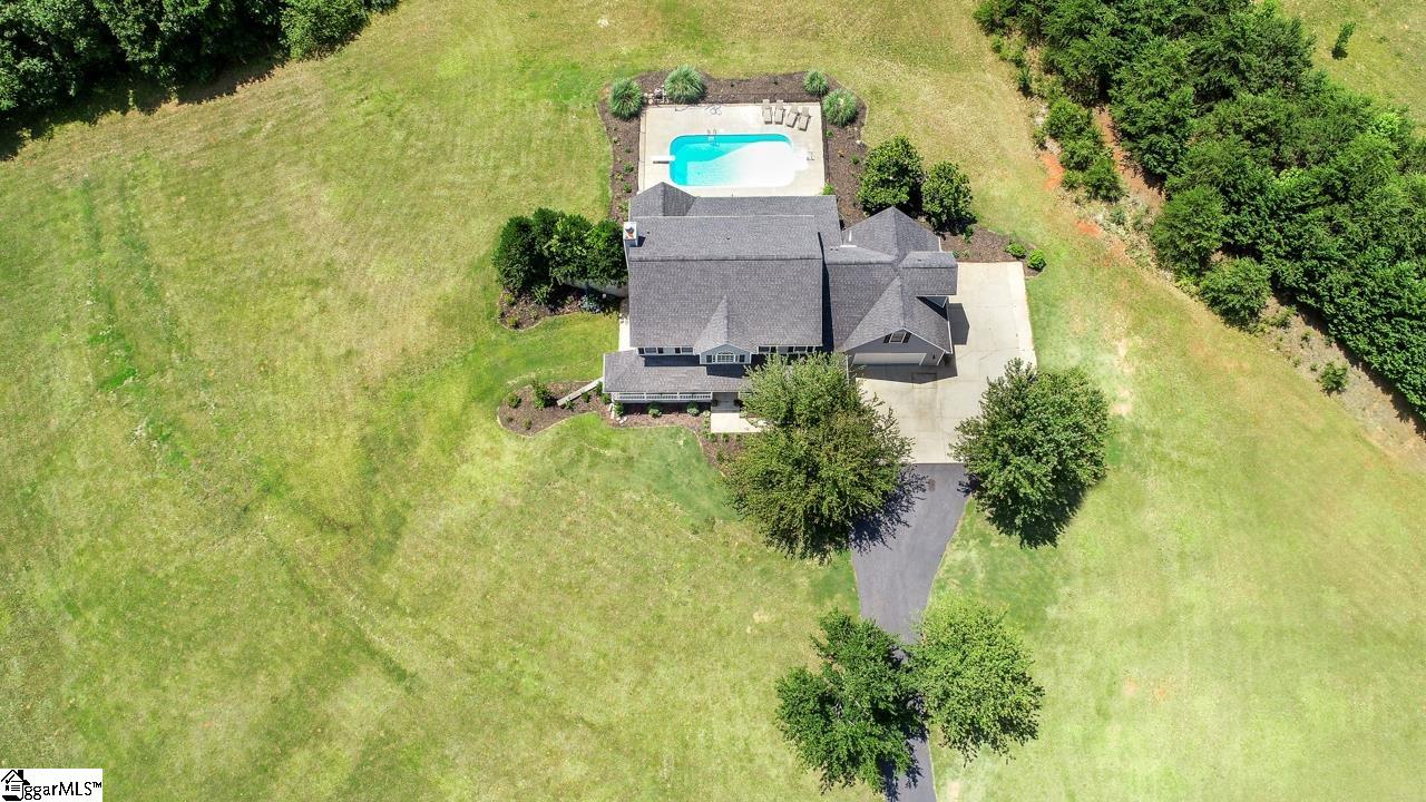 40 North Henderson Road Travelers Rest, SC 29690 - Photo 4 of 36