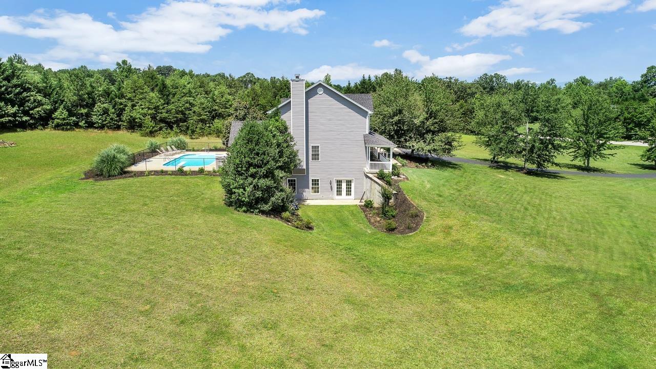 40 North Henderson Road Travelers Rest, SC 29690 - Photo 5 of 36